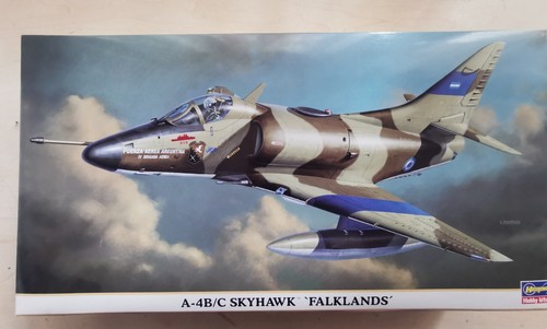 B c skyhawk falklands - a-4, b/c